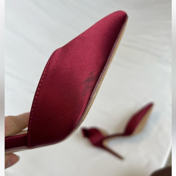 Bow heels - Picture 6 of 9